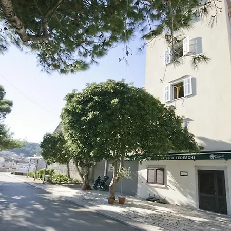 Casa de hóspedes Tedeschi 3*