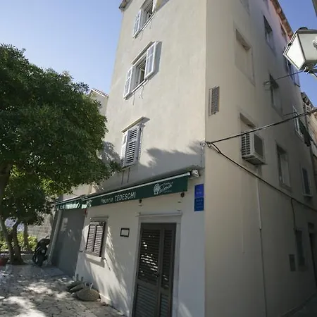 Tedeschi 3*