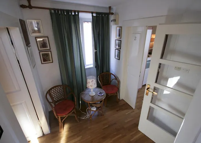 Tedeschi Gæstehus 3*