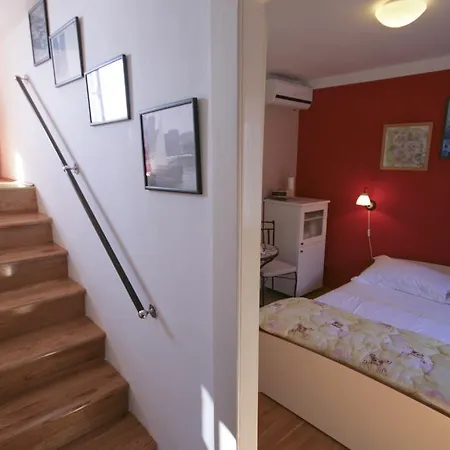 Tedeschi ゲストハウス コルチュラ